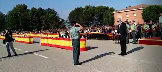 Cruz de la Orden del Mérito de la Guardia Civil con distintivo blanco al número 1 de la promoción 123